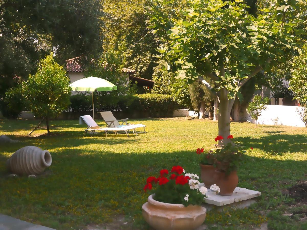 Steinturm Mit Dach-Terrasse Zwischen Fluss, Meer Und Gebirge- Spiti Pirgos Paralia Sergoulas Exterior foto